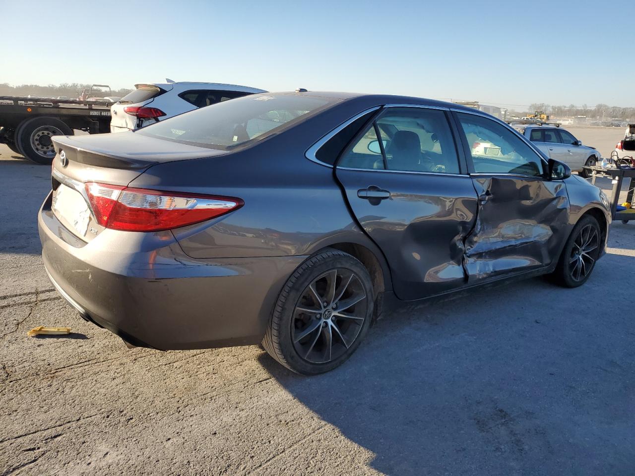 Photo 2 VIN: 4T1BF1FK6FU920878 - TOYOTA CAMRY 