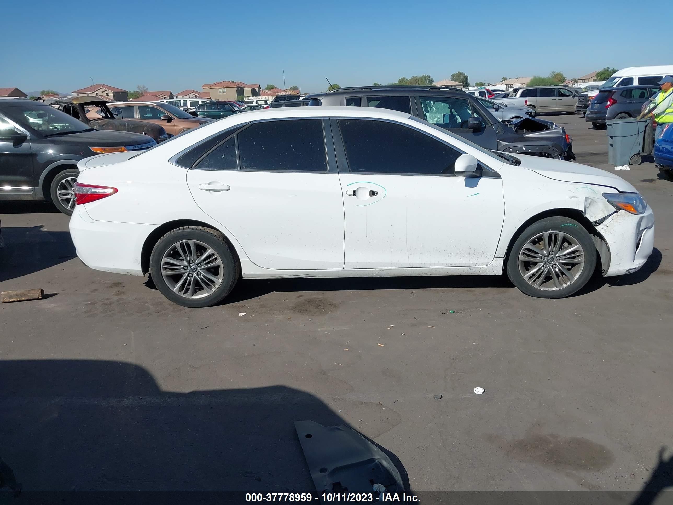 Photo 12 VIN: 4T1BF1FK6GU235653 - TOYOTA CAMRY 