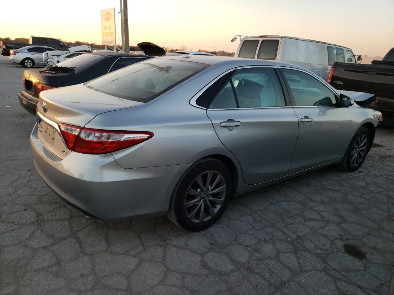 Photo 2 VIN: 4T1BF1FK6GU561386 - TOYOTA CAMRY 