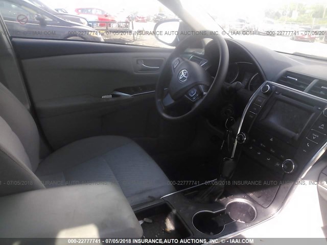 Photo 4 VIN: 4T1BF1FK6HU411506 - TOYOTA CAMRY 