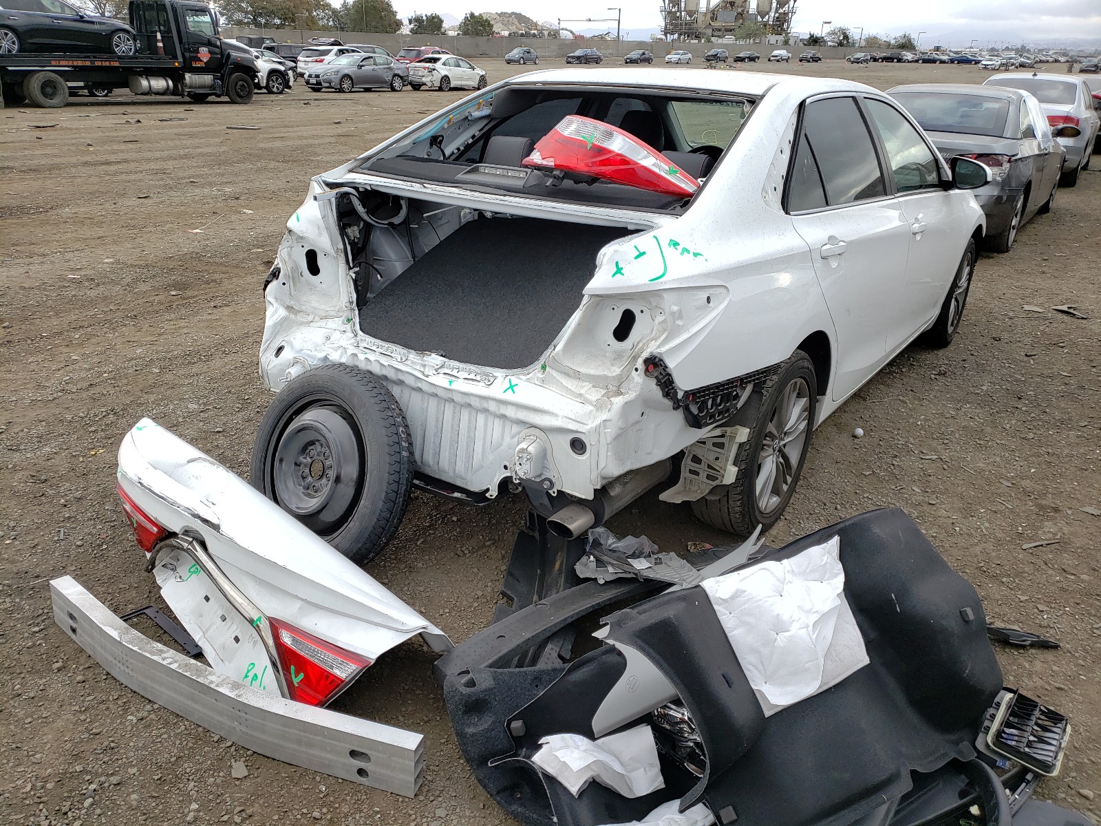 Photo 3 VIN: 4T1BF1FK6HU425437 - TOYOTA CAMRY LE 