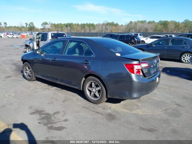 Photo 2 VIN: 4T1BF1FK7CU007980 - TOYOTA CAMRY 