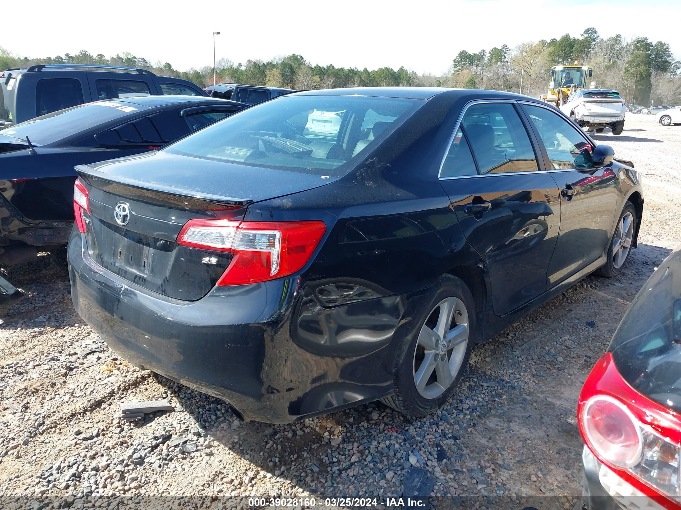 Photo 3 VIN: 4T1BF1FK7CU020728 - TOYOTA CAMRY 