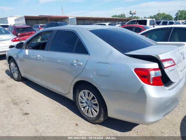 Photo 2 VIN: 4T1BF1FK7CU044852 - TOYOTA CAMRY 