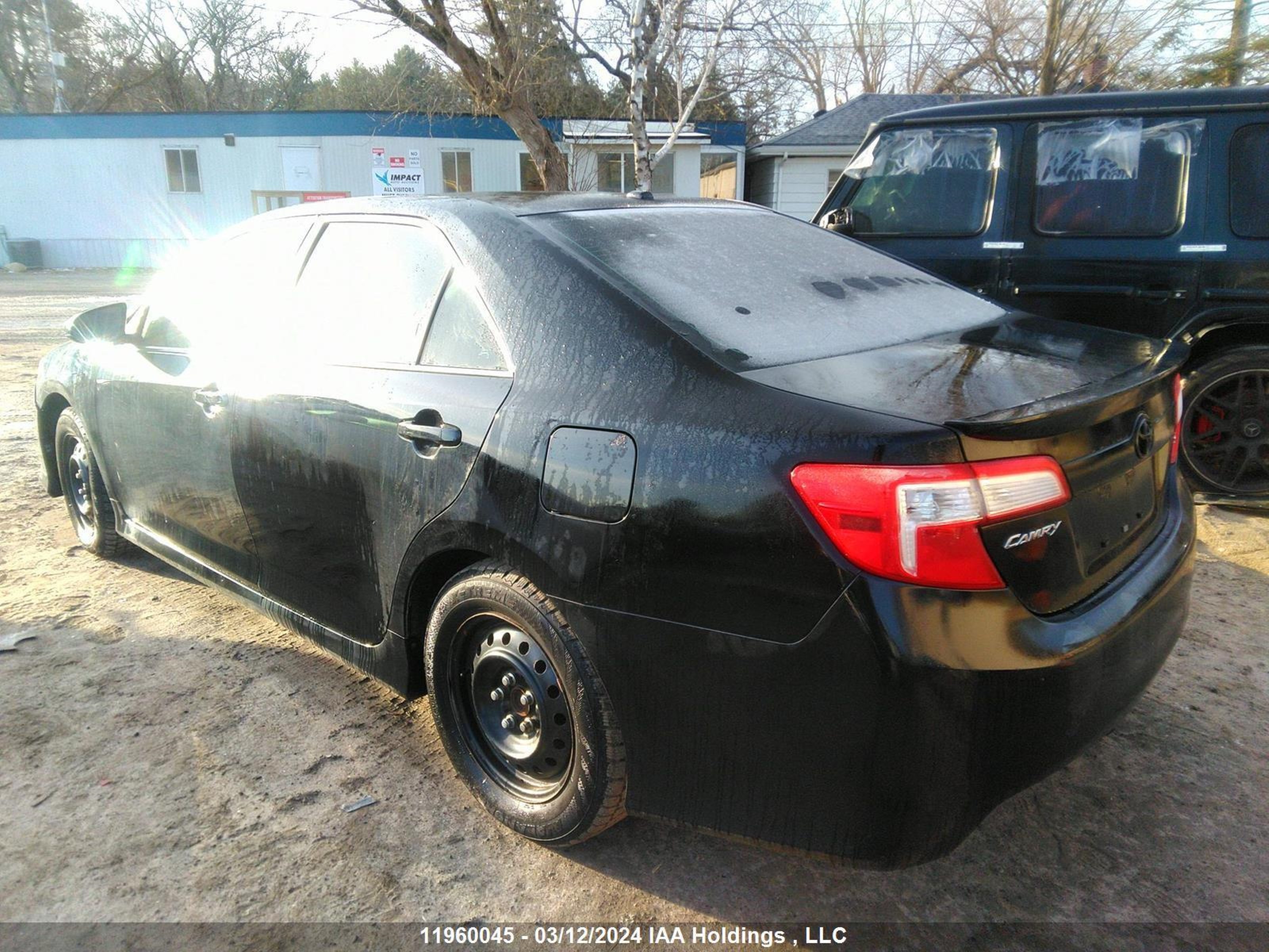 Photo 2 VIN: 4T1BF1FK7CU168801 - TOYOTA CAMRY 