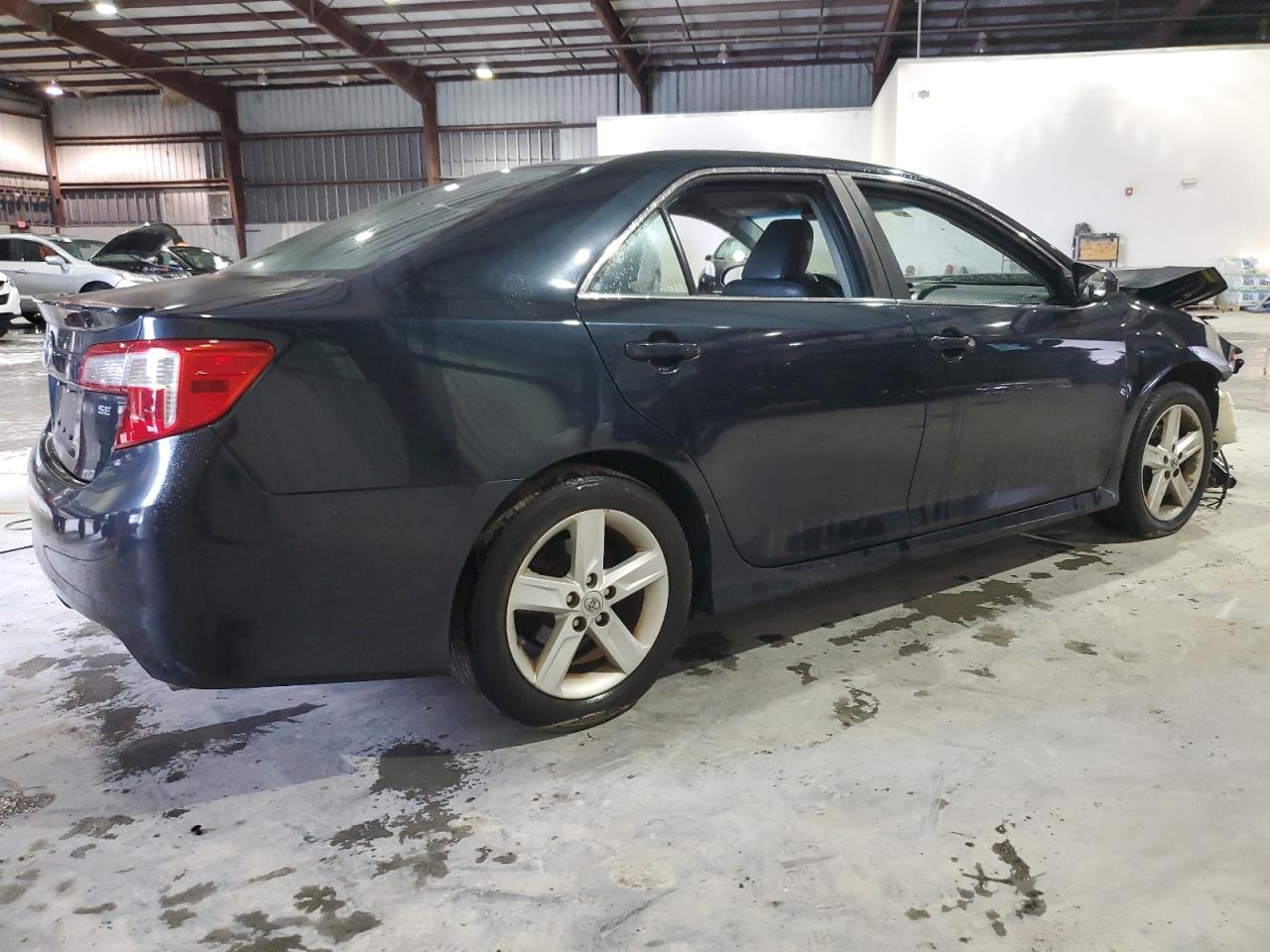 Photo 2 VIN: 4T1BF1FK7DU664618 - TOYOTA CAMRY 