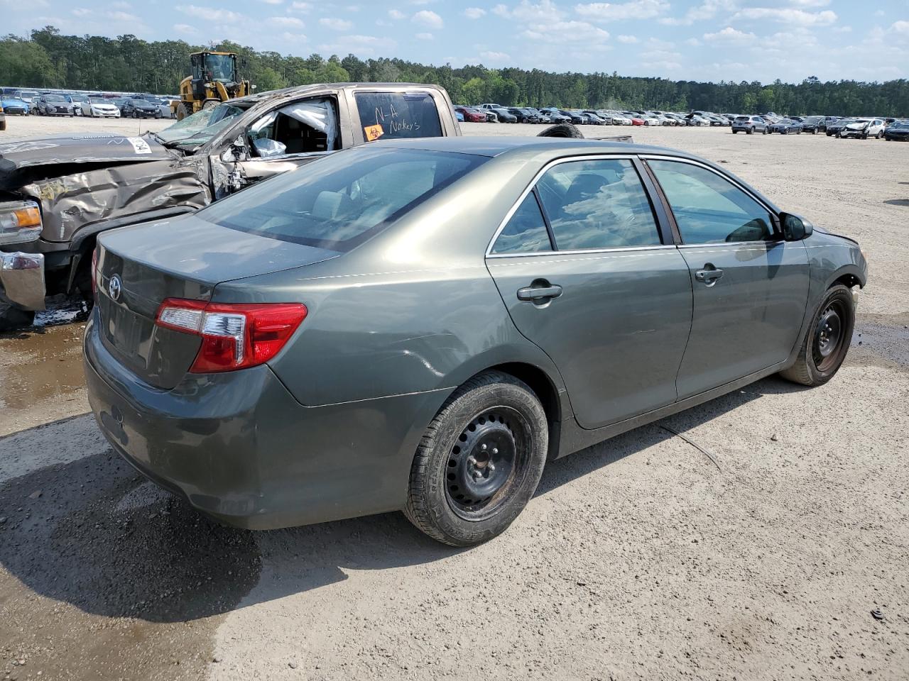 Photo 2 VIN: 4T1BF1FK7DU687946 - TOYOTA CAMRY 