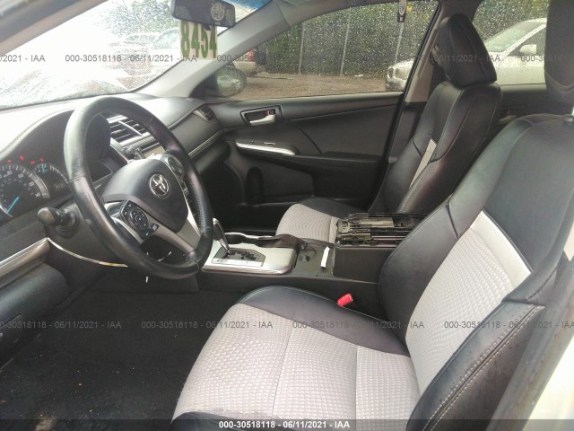 Photo 4 VIN: 4T1BF1FK7EU407217 - TOYOTA CAMRY 