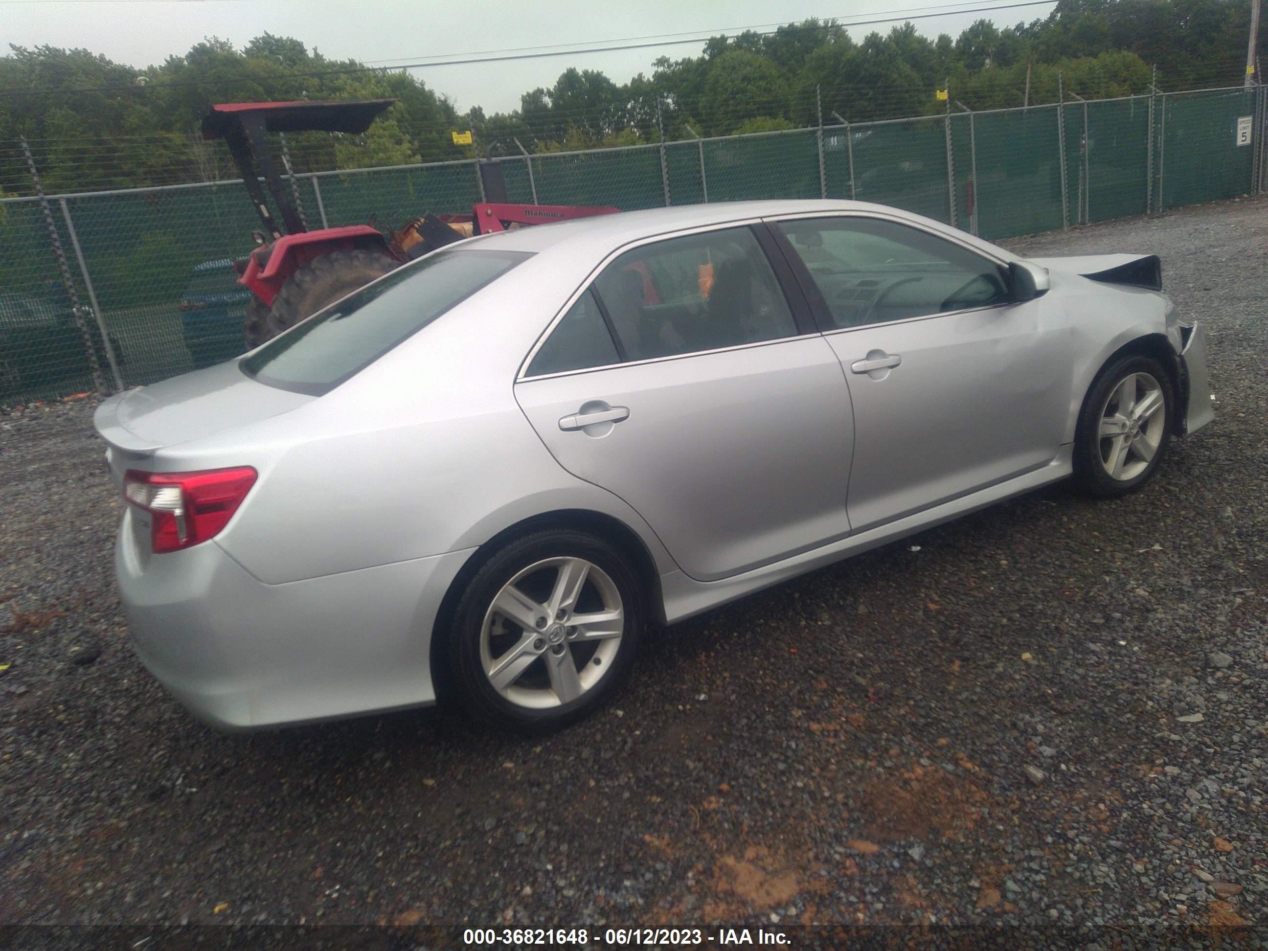 Photo 3 VIN: 4T1BF1FK7EU409114 - TOYOTA CAMRY 