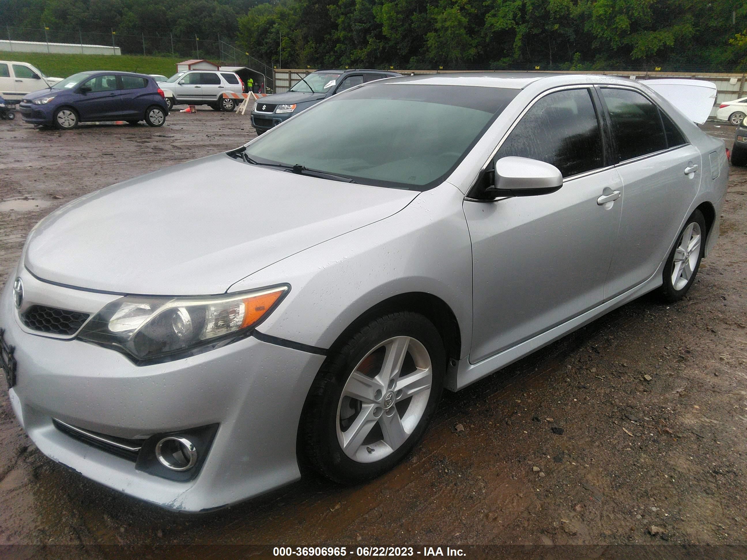 Photo 1 VIN: 4T1BF1FK7EU450097 - TOYOTA CAMRY 