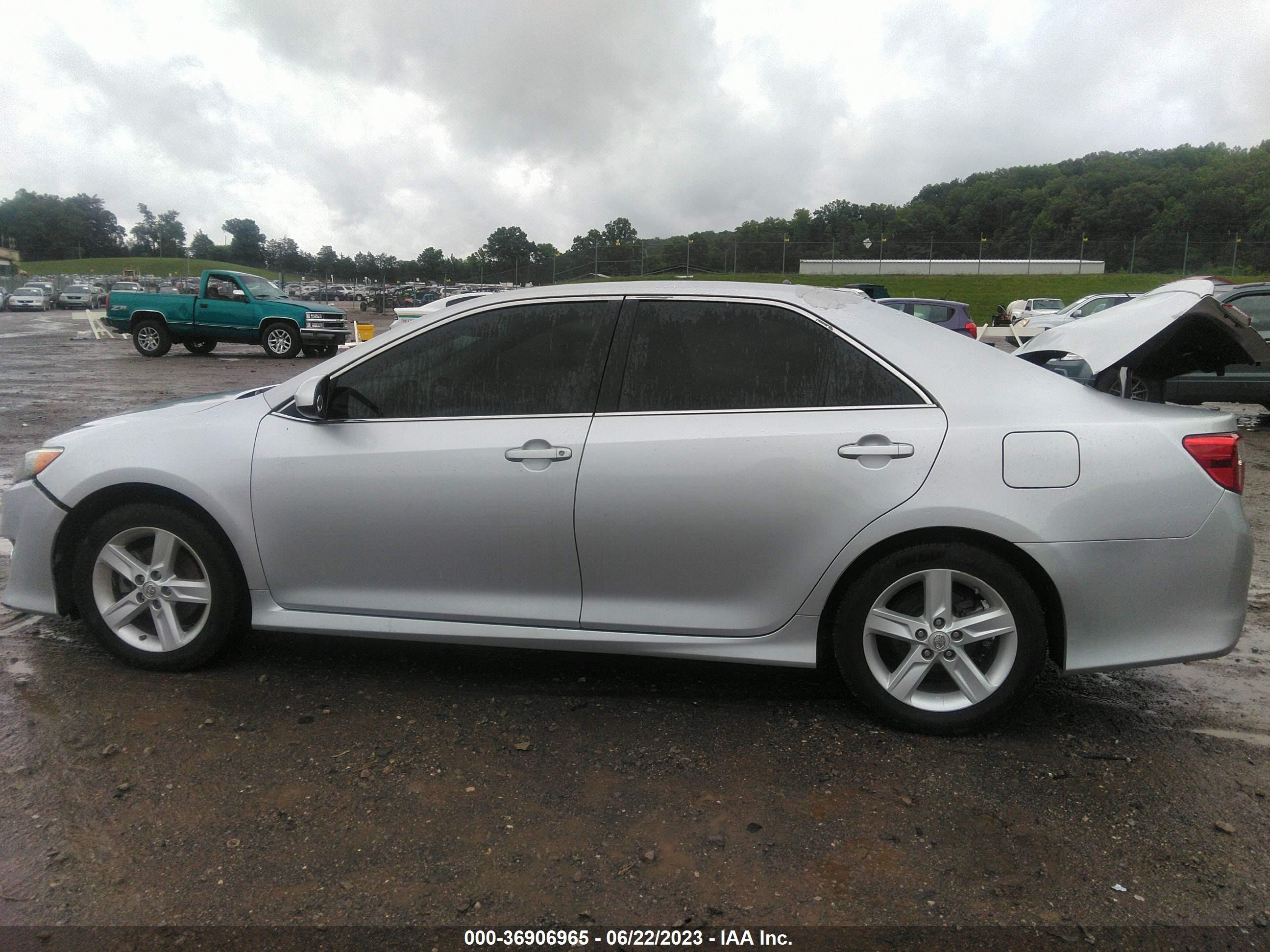 Photo 13 VIN: 4T1BF1FK7EU450097 - TOYOTA CAMRY 