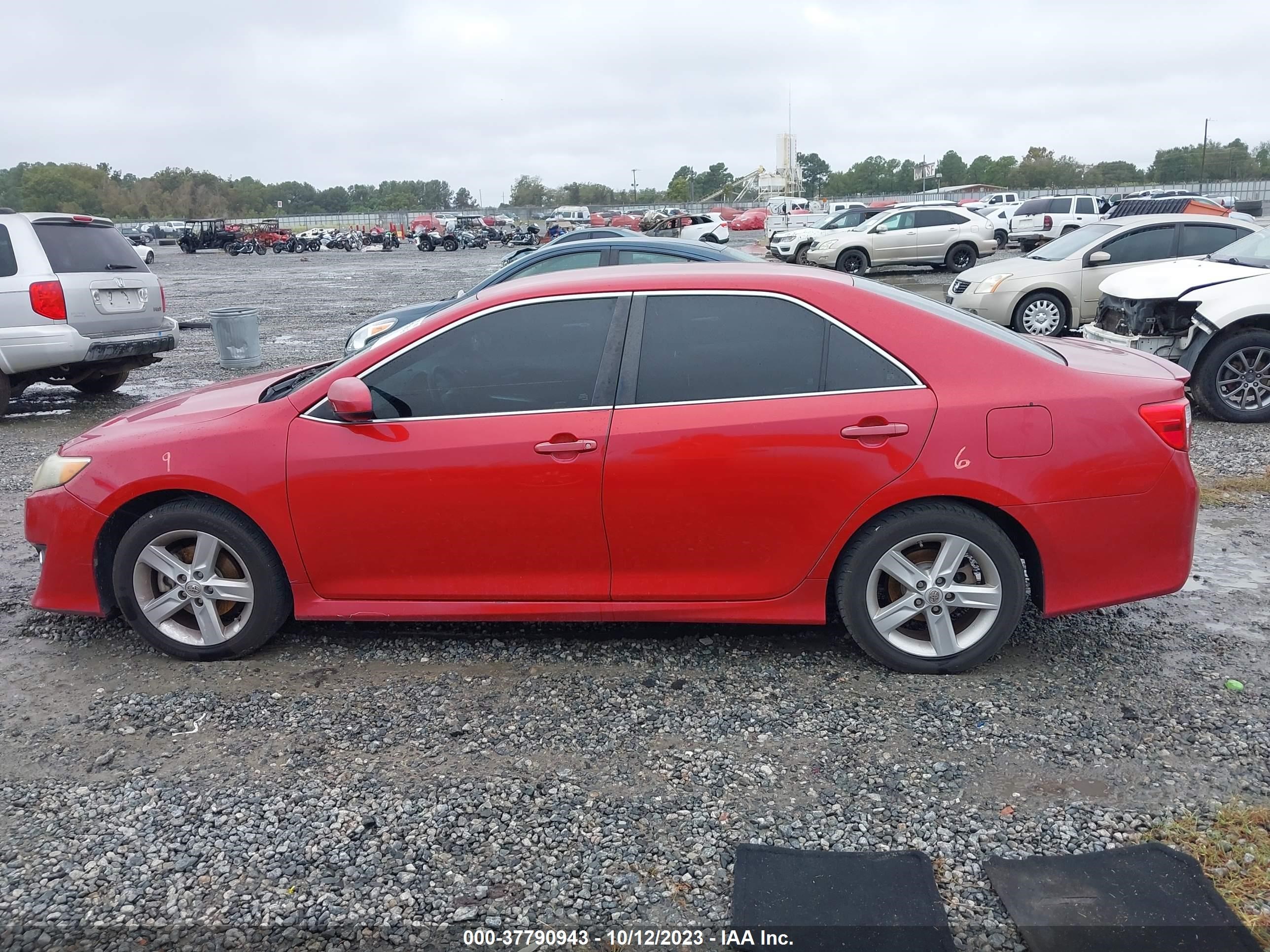 Photo 13 VIN: 4T1BF1FK7EU798921 - TOYOTA CAMRY 