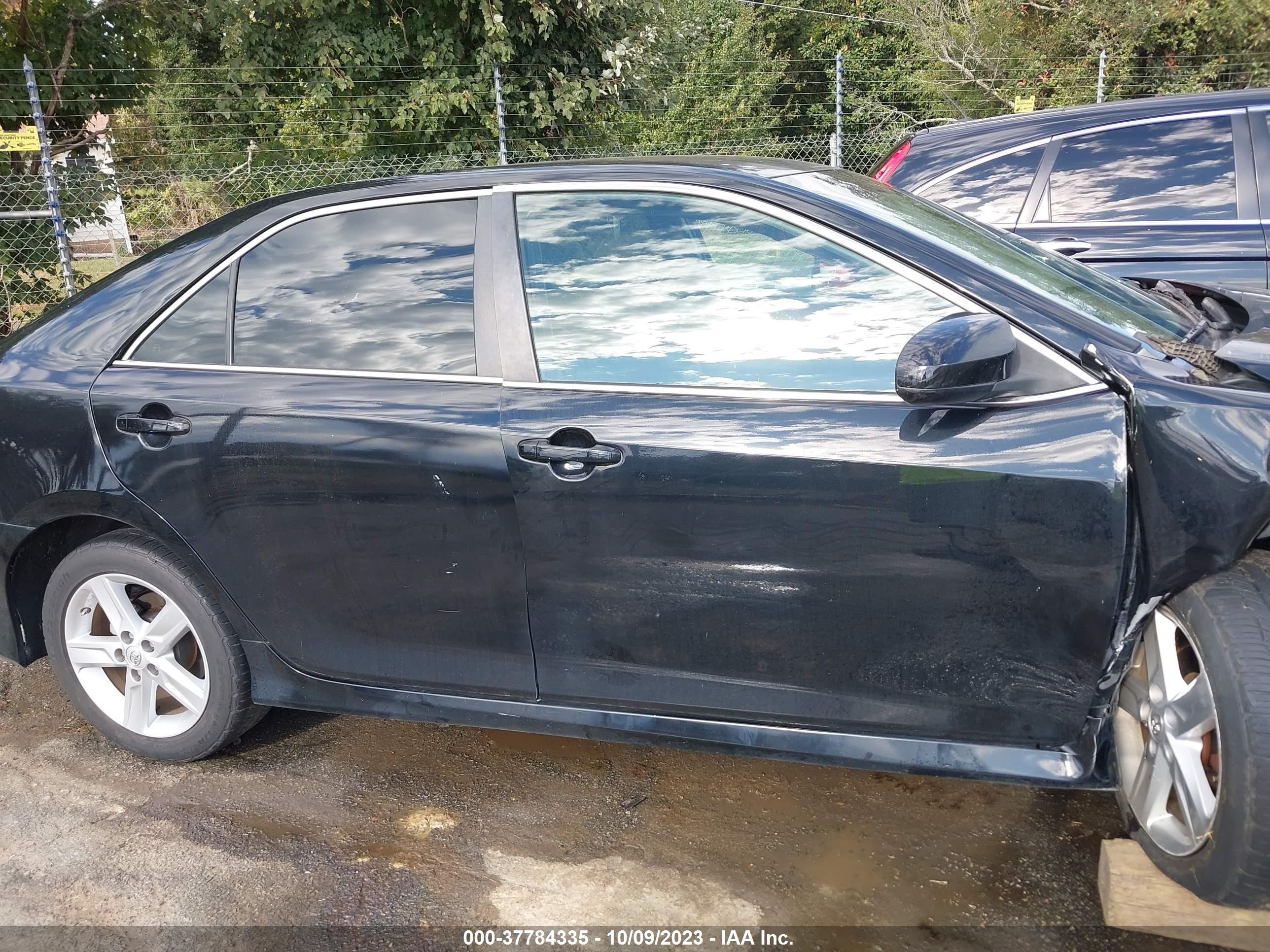 Photo 12 VIN: 4T1BF1FK7EU812381 - TOYOTA CAMRY 