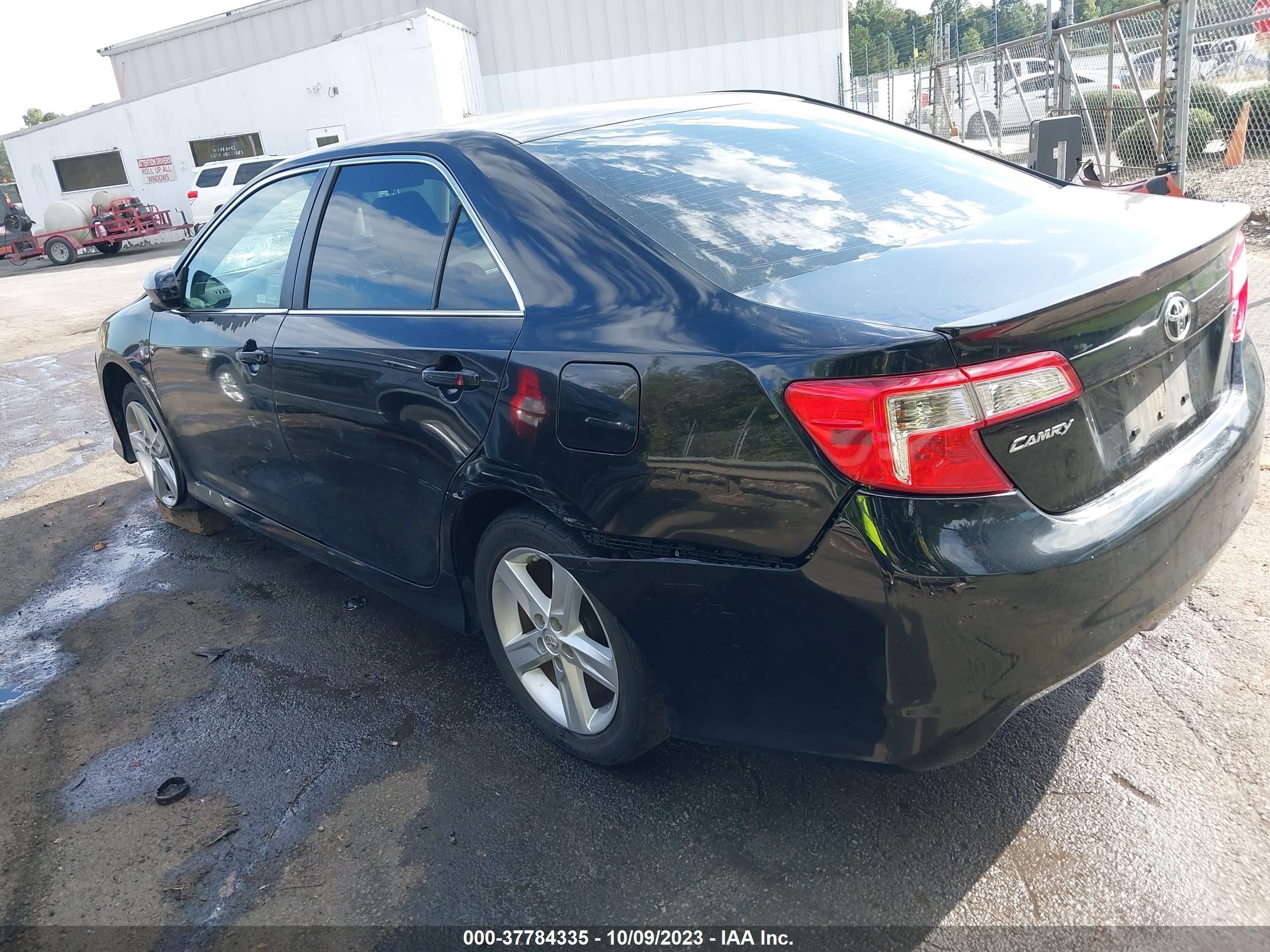 Photo 2 VIN: 4T1BF1FK7EU812381 - TOYOTA CAMRY 