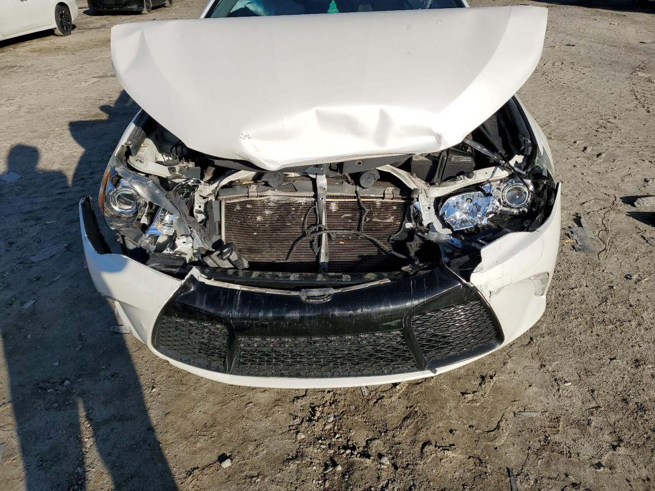 Photo 10 VIN: 4T1BF1FK7FU020393 - TOYOTA CAMRY 