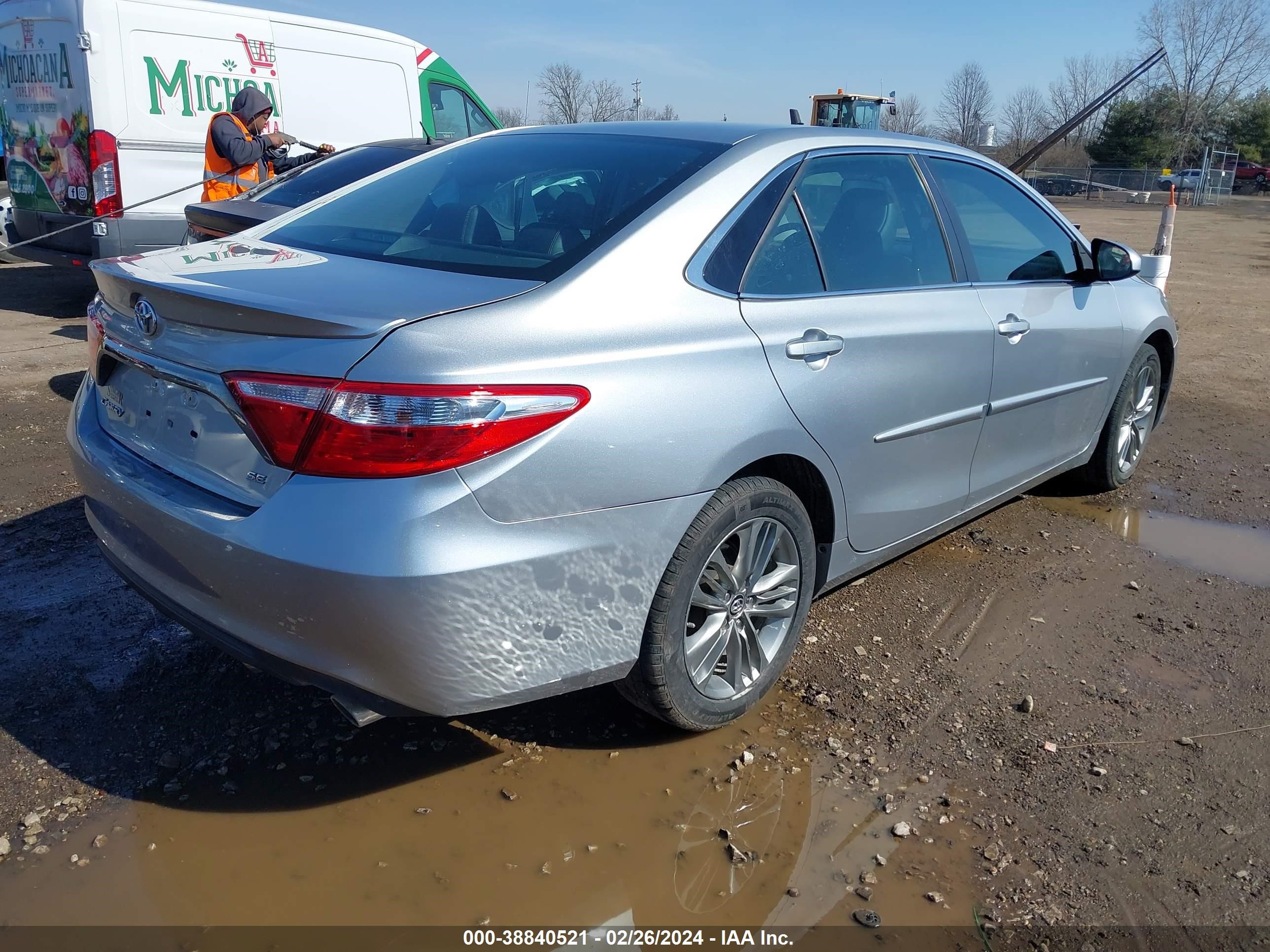 Photo 3 VIN: 4T1BF1FK7GU196958 - TOYOTA CAMRY 