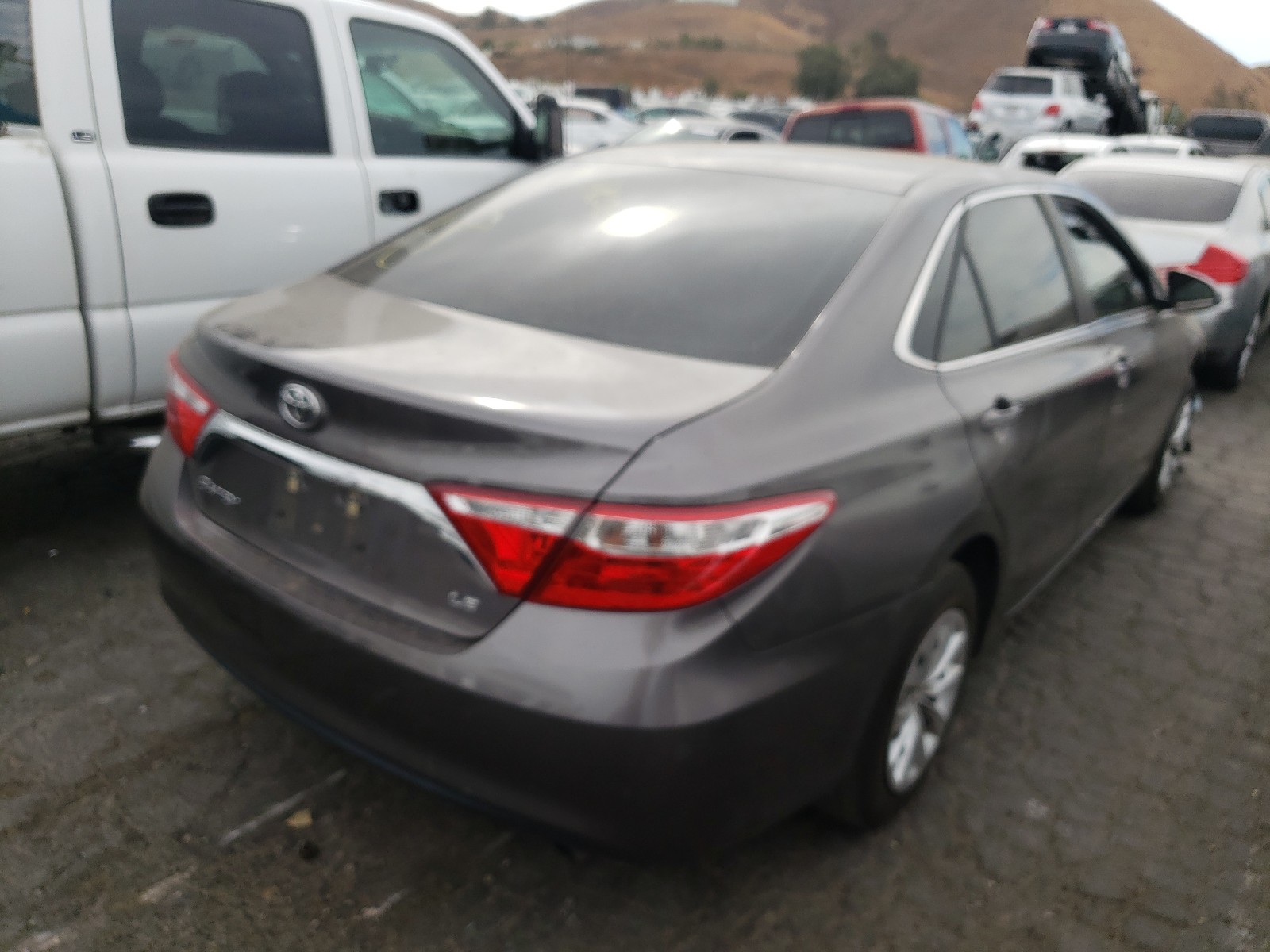 Photo 2 VIN: 4T1BF1FK7HU794002 - TOYOTA CAMRY LE 