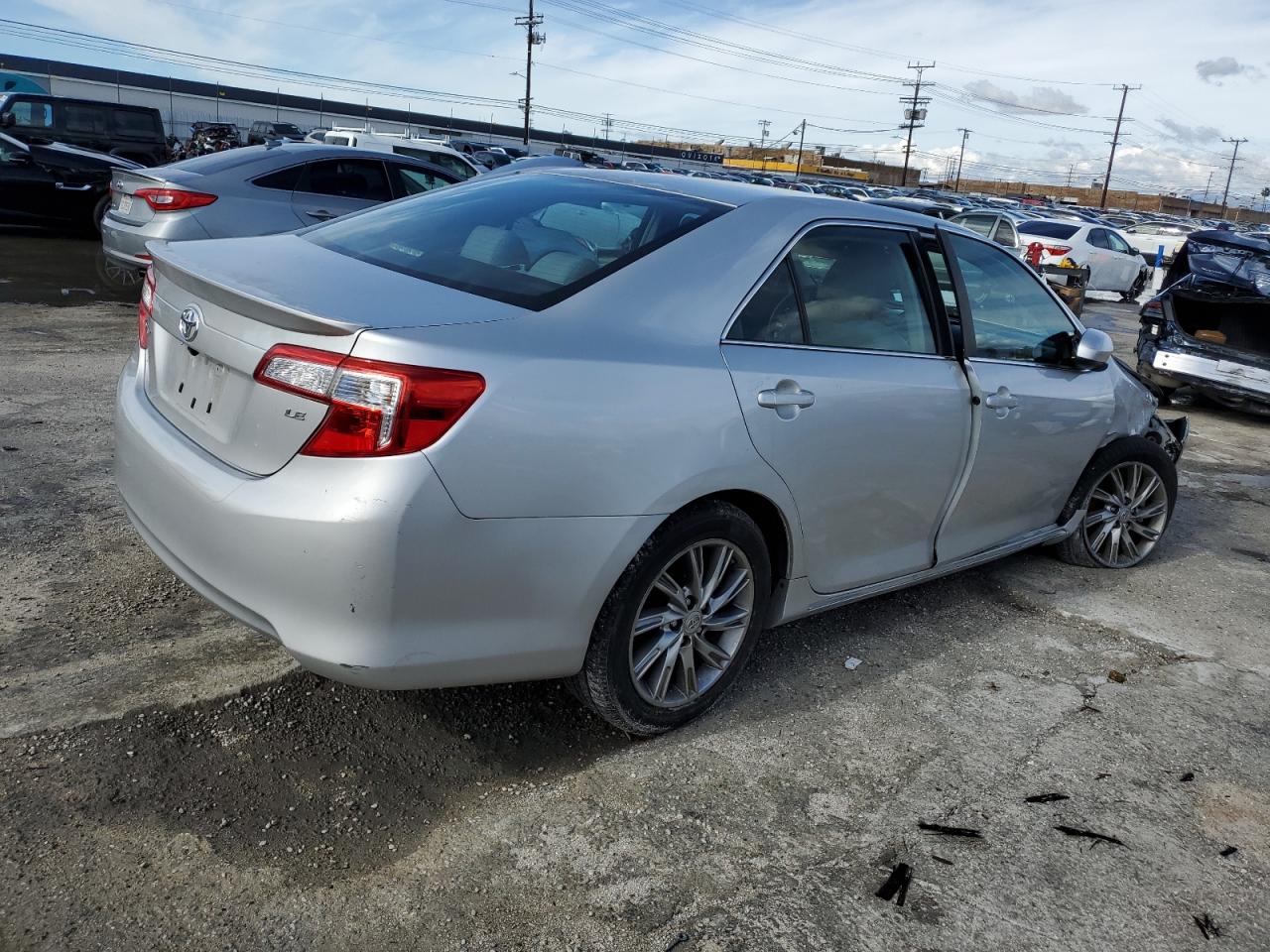 Photo 2 VIN: 4T1BF1FK8CU035349 - TOYOTA CAMRY 