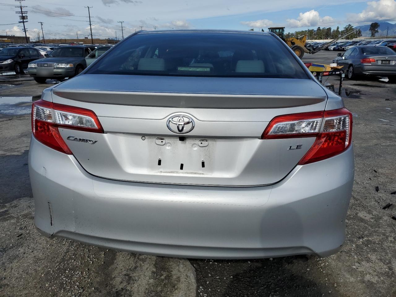 Photo 5 VIN: 4T1BF1FK8CU035349 - TOYOTA CAMRY 