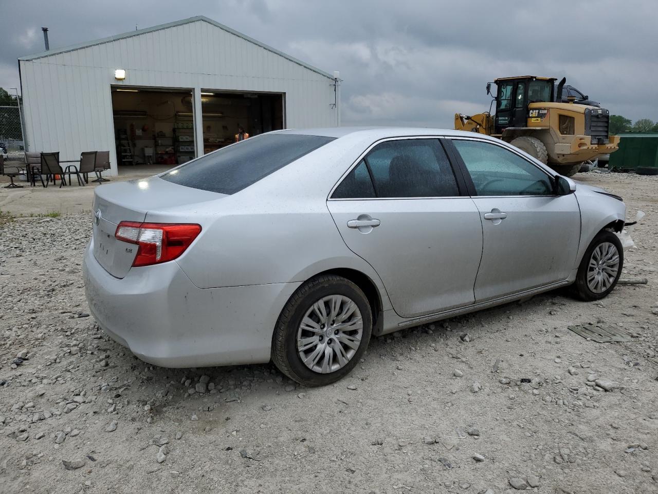 Photo 2 VIN: 4T1BF1FK8CU045993 - TOYOTA CAMRY 