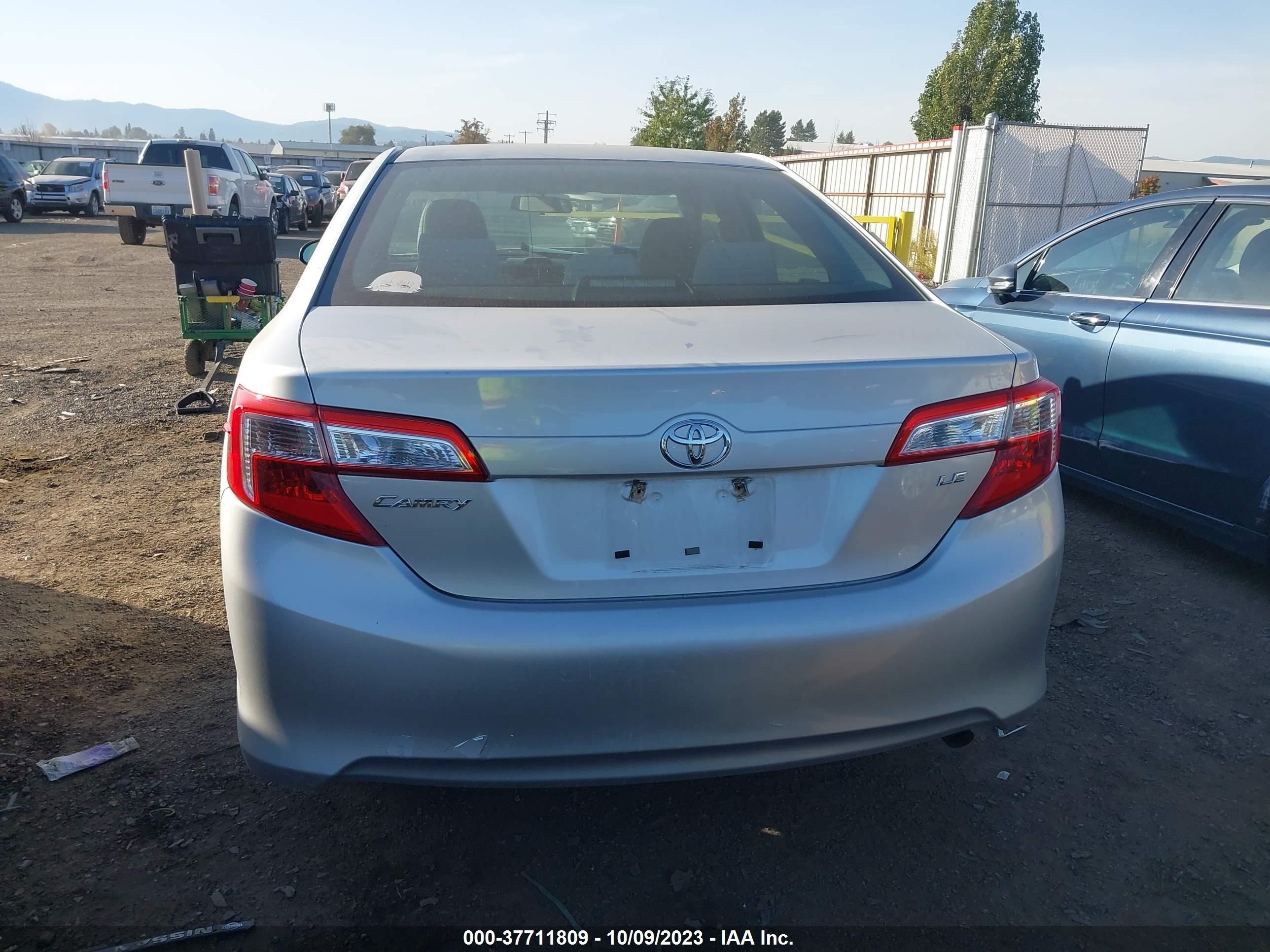 Photo 15 VIN: 4T1BF1FK8CU091534 - TOYOTA CAMRY 