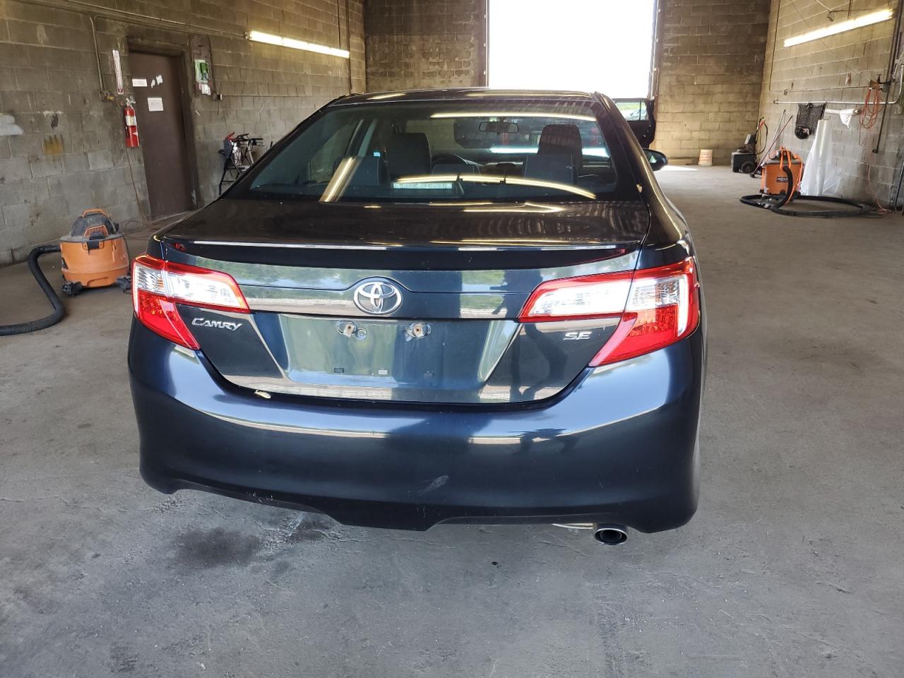 Photo 5 VIN: 4T1BF1FK8CU111488 - TOYOTA CAMRY 