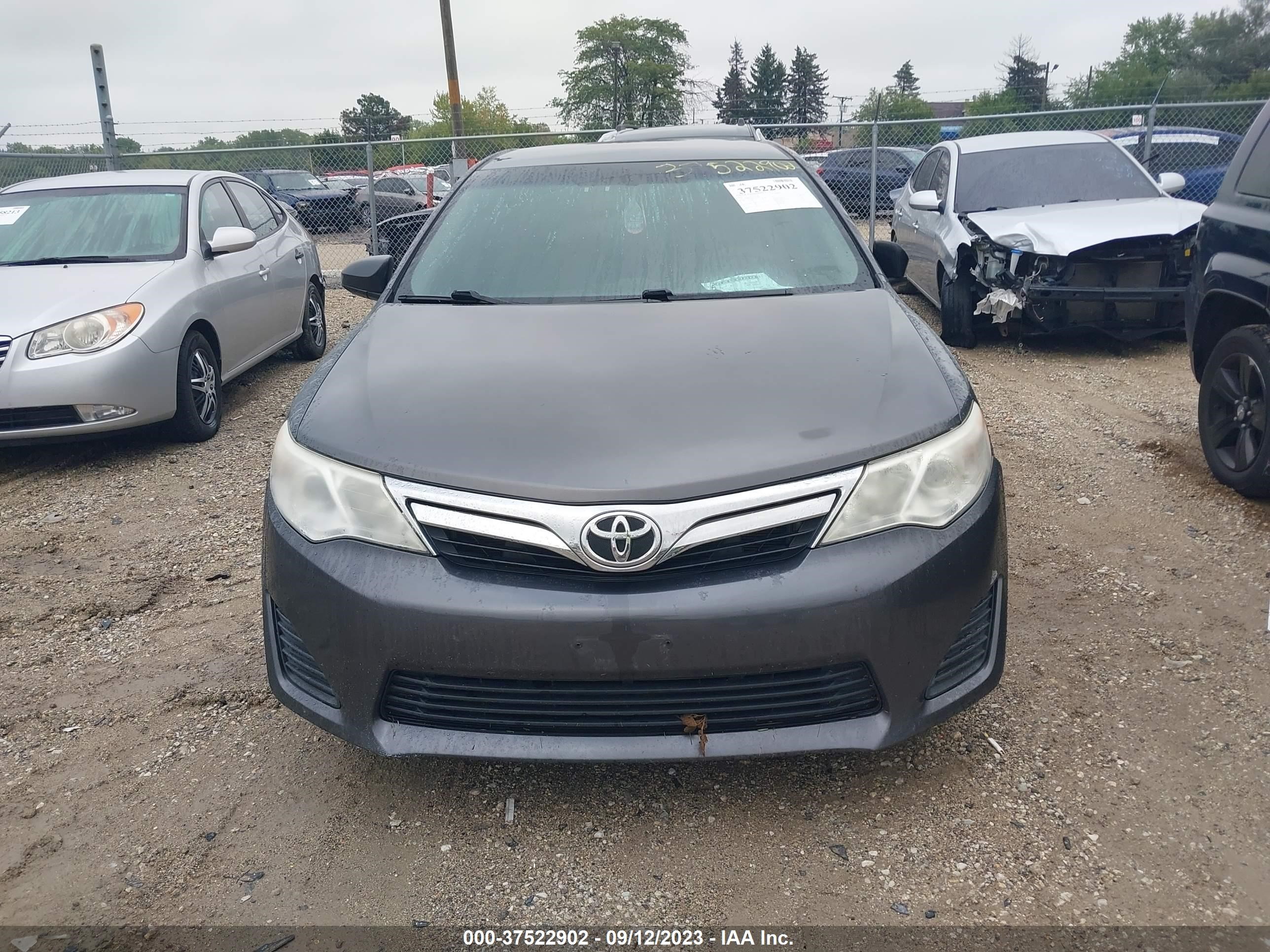 Photo 11 VIN: 4T1BF1FK8CU118800 - TOYOTA CAMRY 