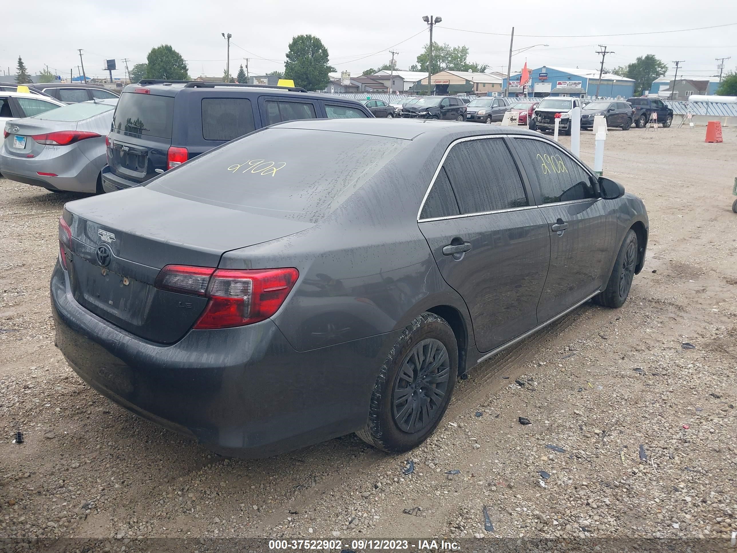 Photo 3 VIN: 4T1BF1FK8CU118800 - TOYOTA CAMRY 