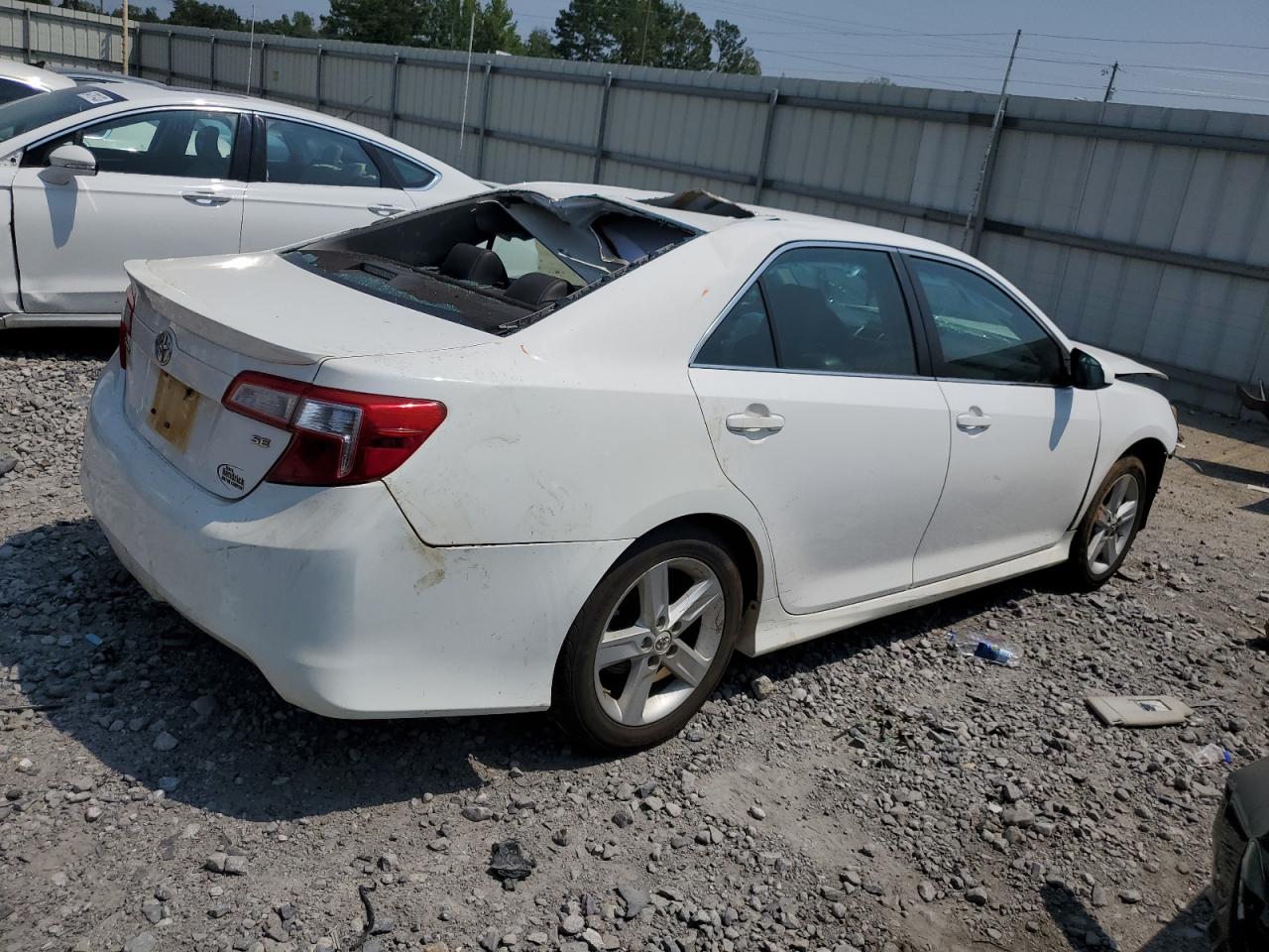 Photo 2 VIN: 4T1BF1FK8CU152543 - TOYOTA CAMRY 