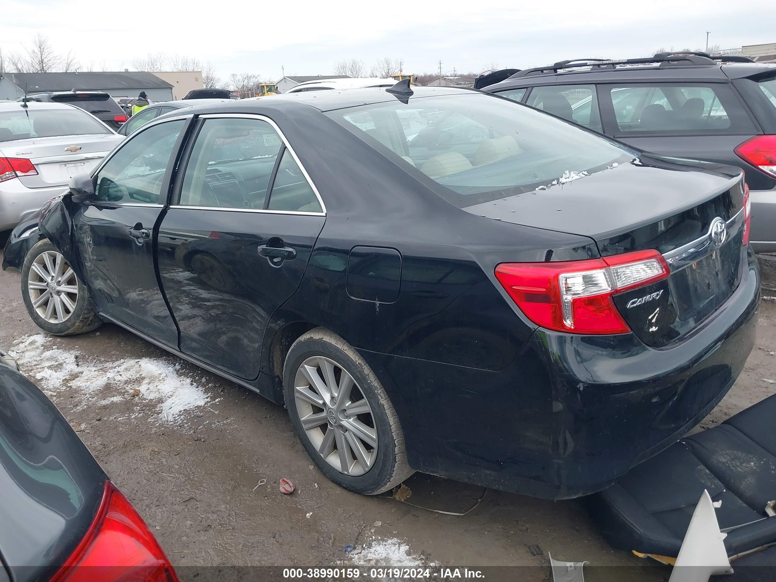 Photo 2 VIN: 4T1BF1FK8CU506383 - TOYOTA CAMRY 