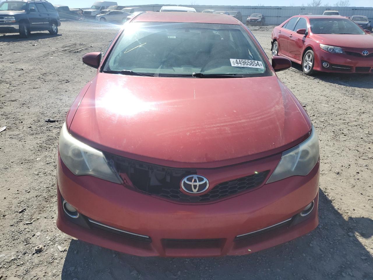 Photo 4 VIN: 4T1BF1FK8CU561903 - TOYOTA CAMRY 