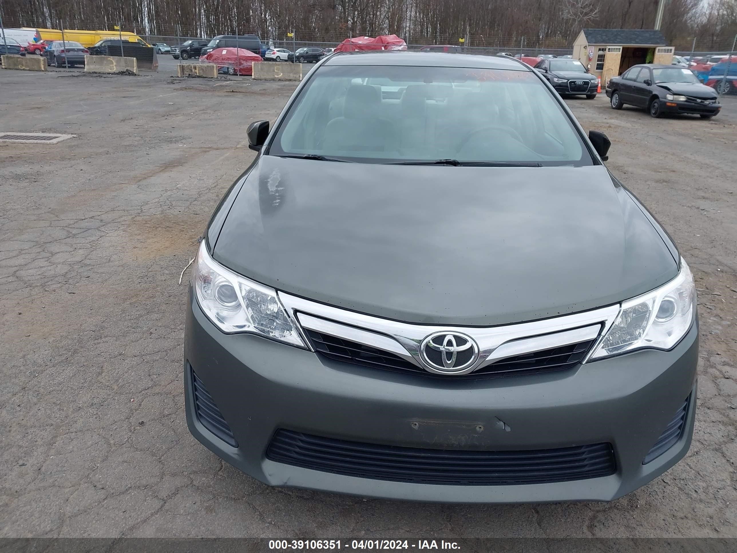 Photo 5 VIN: 4T1BF1FK8CU576692 - TOYOTA CAMRY 