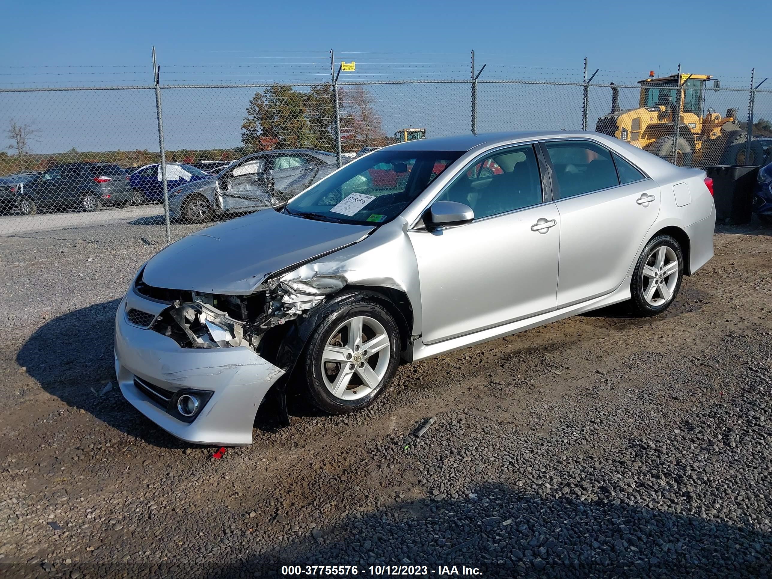 Photo 1 VIN: 4T1BF1FK8CU581553 - TOYOTA CAMRY 