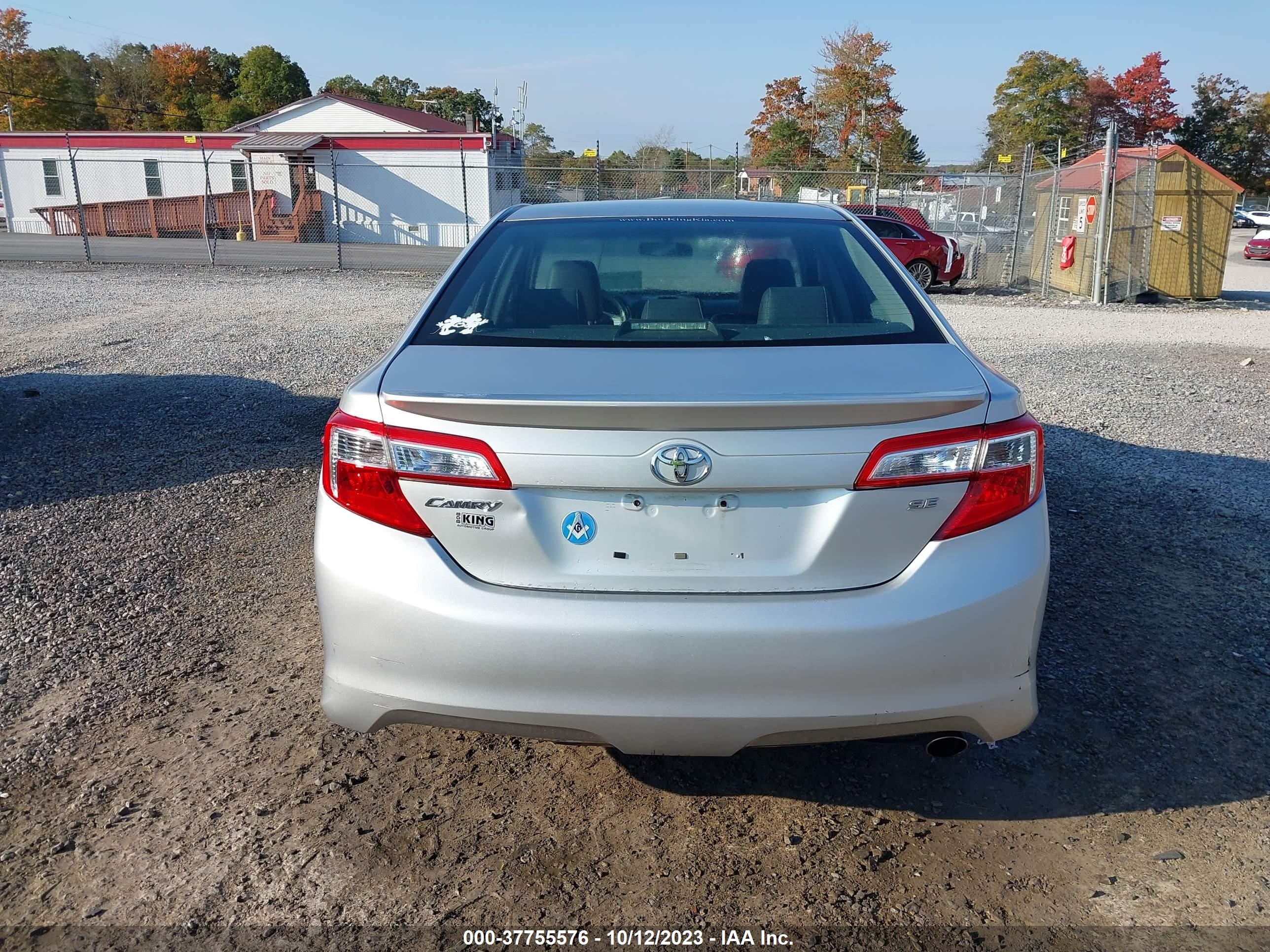 Photo 15 VIN: 4T1BF1FK8CU581553 - TOYOTA CAMRY 