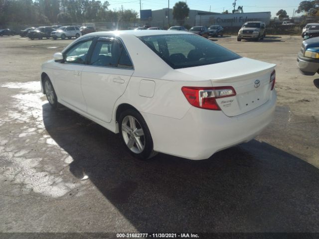 Photo 2 VIN: 4T1BF1FK8DU258623 - TOYOTA CAMRY 