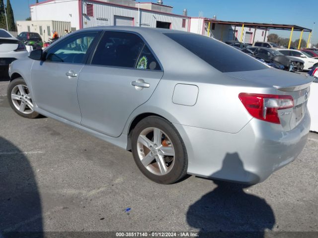 Photo 2 VIN: 4T1BF1FK8DU283621 - TOYOTA CAMRY 