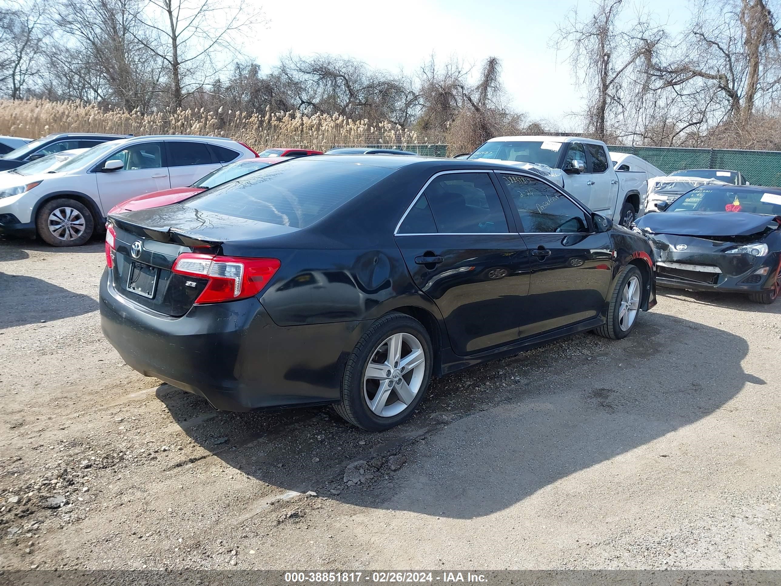 Photo 3 VIN: 4T1BF1FK8DU650761 - TOYOTA CAMRY 