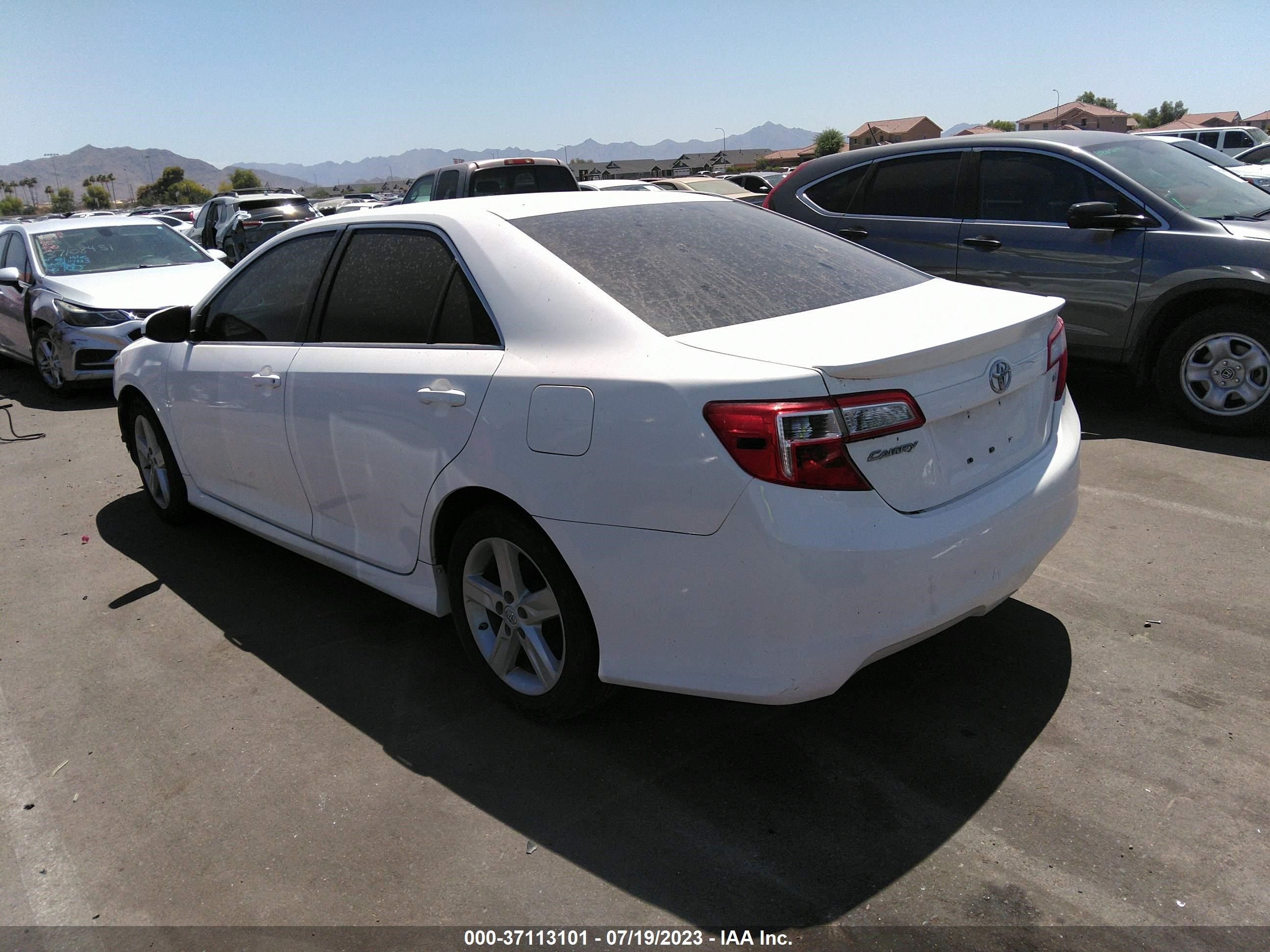 Photo 2 VIN: 4T1BF1FK8DU655247 - TOYOTA CAMRY 