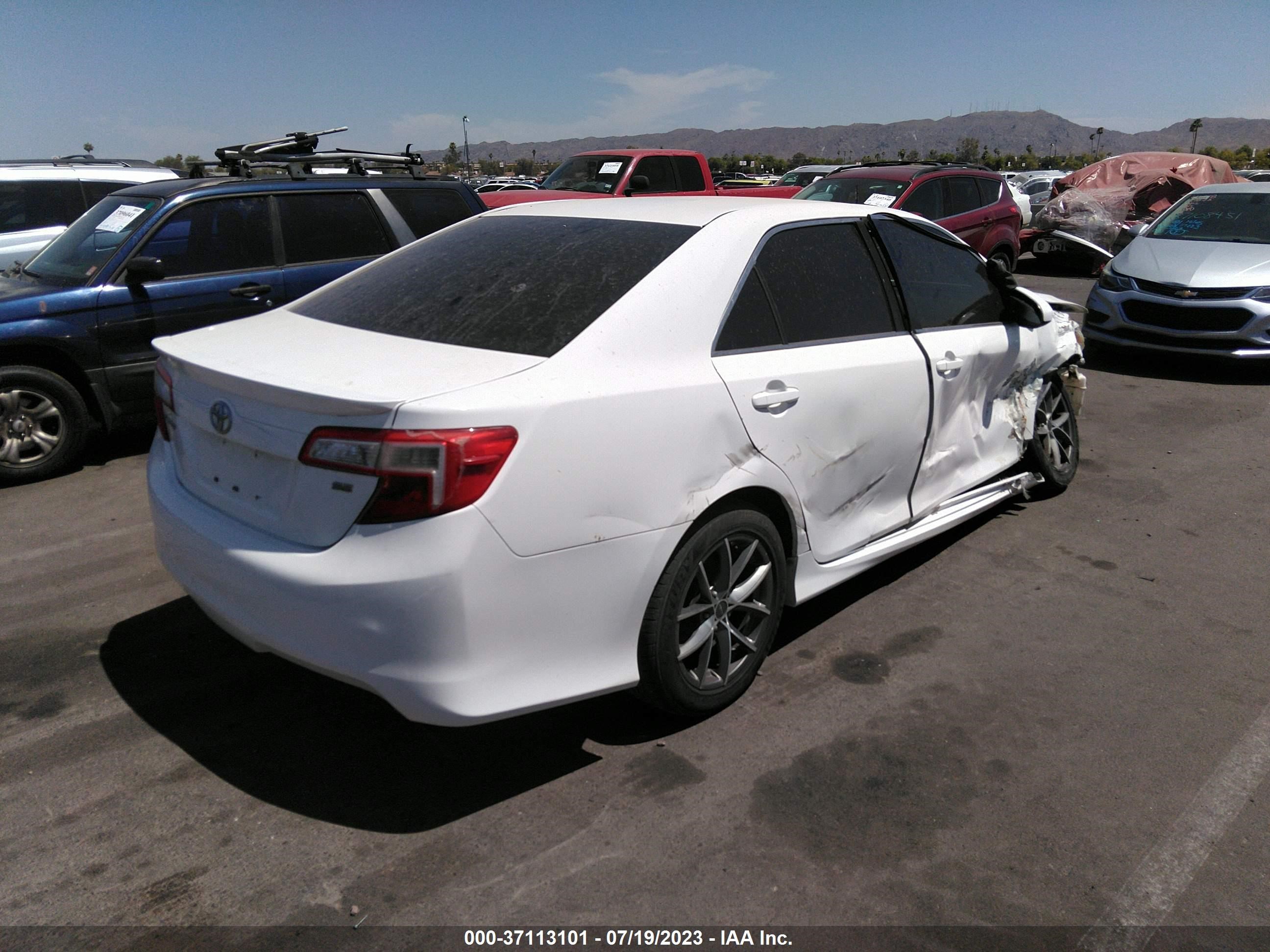 Photo 3 VIN: 4T1BF1FK8DU655247 - TOYOTA CAMRY 