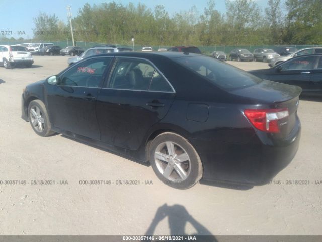 Photo 2 VIN: 4T1BF1FK8DU664451 - TOYOTA CAMRY 