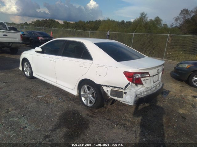 Photo 2 VIN: 4T1BF1FK8DU666619 - TOYOTA CAMRY 