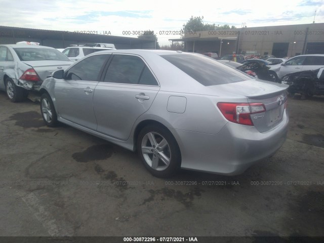 Photo 2 VIN: 4T1BF1FK8DU667088 - TOYOTA CAMRY 