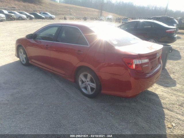 Photo 2 VIN: 4T1BF1FK8DU705077 - TOYOTA CAMRY 