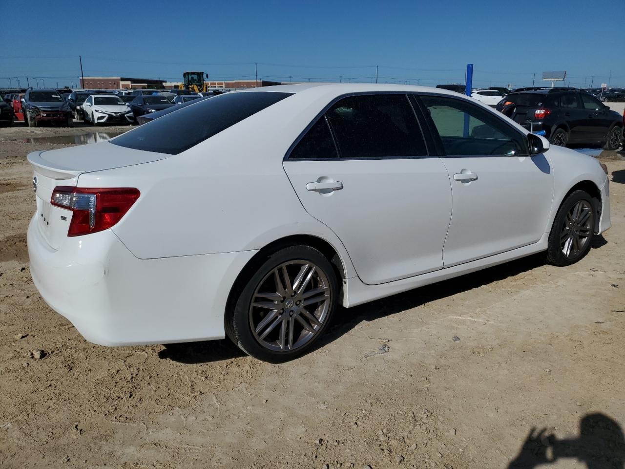 Photo 2 VIN: 4T1BF1FK8EU351188 - TOYOTA CAMRY 