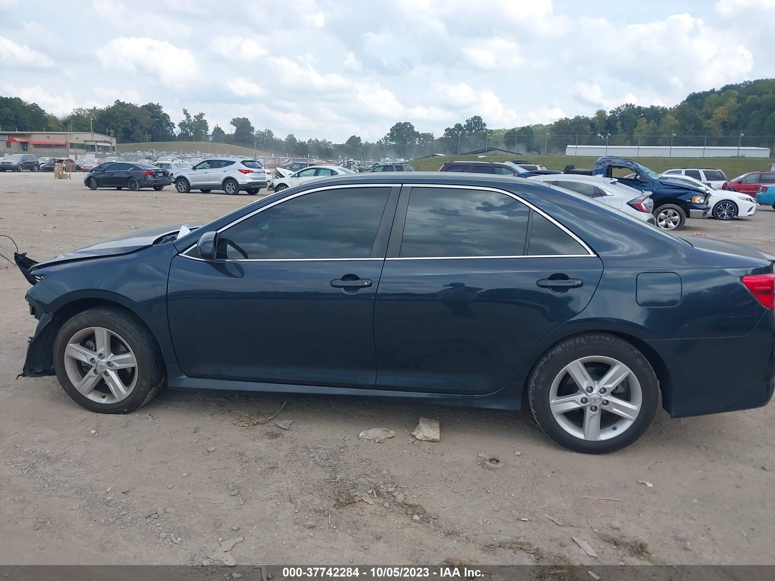 Photo 12 VIN: 4T1BF1FK8EU377533 - TOYOTA CAMRY 