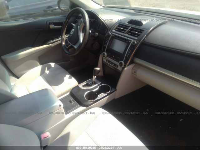 Photo 4 VIN: 4T1BF1FK8EU422986 - TOYOTA CAMRY 