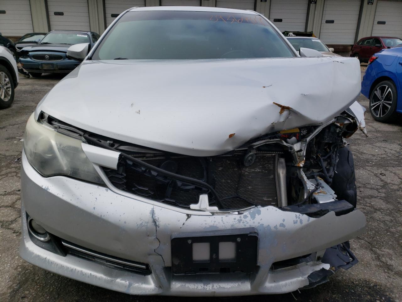 Photo 4 VIN: 4T1BF1FK8EU744849 - TOYOTA CAMRY 