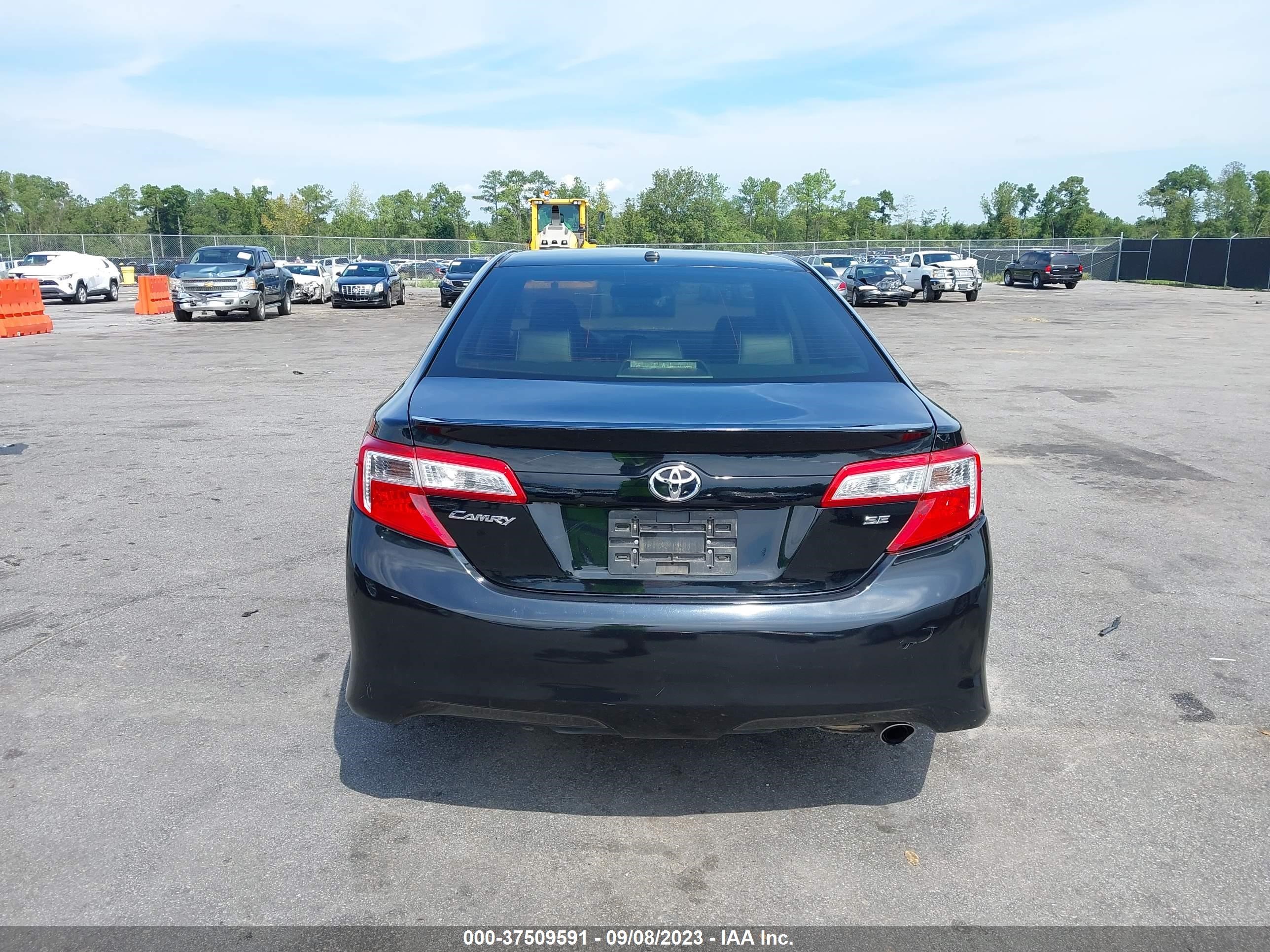 Photo 15 VIN: 4T1BF1FK8EU871844 - TOYOTA CAMRY 