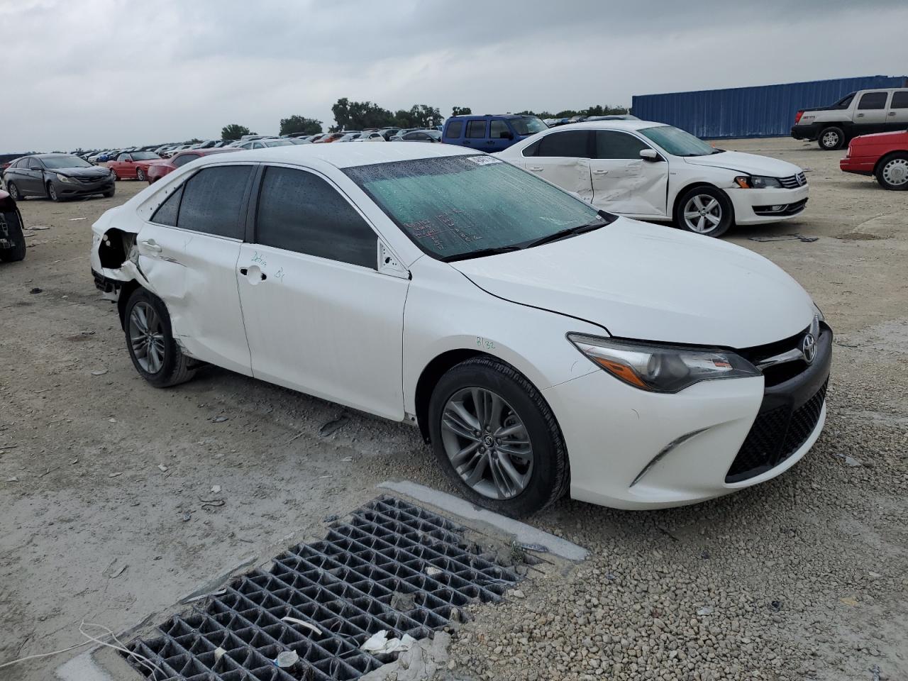 Photo 3 VIN: 4T1BF1FK8GU557341 - TOYOTA CAMRY 