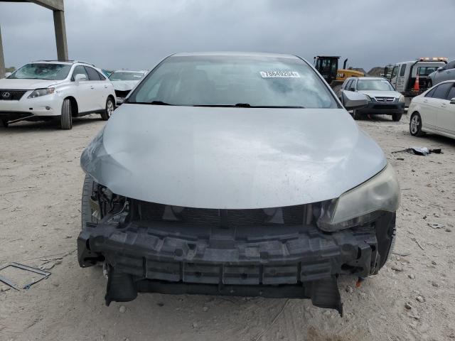 Photo 4 VIN: 4T1BF1FK8HU284709 - TOYOTA CAMRY LE 